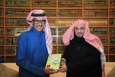 عمل مشترك بين الفنان خالد عبد الرحمن والشيخ عائض القرني بالسعودية عمل مشترك بين الفنان خالد عبد الرحمن والشيخ عائض القرني بالسعودية