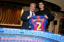 بعقدٍ حتى 2029.. برشلونة يضمّ البرتغاليّ جواو كانسيلو نهائياً