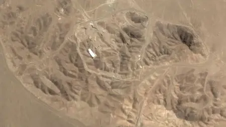 الأقمار الصناعية ترصد ارتفاع الحرارة في منشآت إيران النووية بعد غارات أمريكية الأقمار الصناعية ترصد ارتفاع الحرارة في منشآت إيران النووية بعد غارات أمريكية