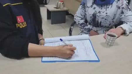 سوري يجبر زوجته وقريبته على ممارسة الدعارة مقابل المال في ولاية عثمانية التركية  سوري يجبر زوجته وقريبته على ممارسة الدعارة مقابل المال في ولاية عثمانية التركية