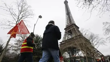 إغلاق برج إيفل أمام السياح إغلاق برج إيفل أمام السياح