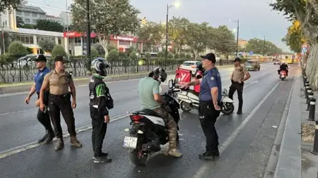 حملة أمنية غير مسبوقة في إسطنبول: 833 موقوفًا خلال ساعات حملة أمنية غير مسبوقة في إسطنبول: 833 موقوفًا خلال ساعات