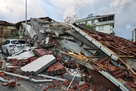 إرتفاع عدد الإصابات بعد زلزال باليكسير غرب تركيا إرتفاع عدد الإصابات بعد زلزال باليكسير غرب تركيا