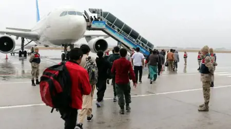 ترحيل 333 مهاجراً غير نظامي دخلوا تركيا بشكل غير قانوني إلى بلدانهم ترحيل 333 مهاجراً غير نظامي دخلوا تركيا بشكل غير قانوني إلى بلدانهم