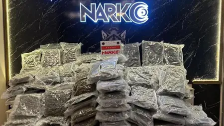 تركيا تحبط عملية تهريب مخدرات عبر معبر حمزة بيلي الحدودي تركيا تحبط عملية تهريب مخدرات عبر معبر حمزة بيلي الحدودي