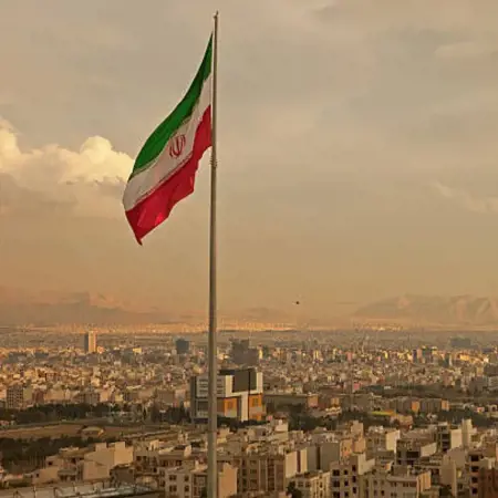 طهران تهدّد برد فعلٍ اقتصاديّ إذا زادت الضغوط الأمريكية معاناة الإيرانيّين