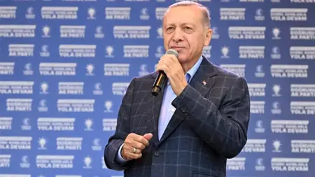 الرئيس أردوغان يتوجه إلى منطقة الزلزال الرئيس أردوغان يتوجه إلى منطقة الزلزال