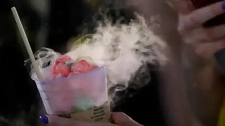 تجربة خطيرة على "تيك توك" في إندونيسيا تتسبب بإدخال أكثر من 20 طفلاً إلى المستشفى تجربة خطيرة على "تيك توك" في إندونيسيا تتسبب بإدخال أكثر من 20 طفلاً إلى المستشفى