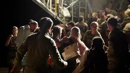 تحذير أممي من احتمال فرار 800 ألف شخص إذا لم يتوقف العنف في السودان تحذير أممي من احتمال فرار 800 ألف شخص إذا لم يتوقف العنف في السودان