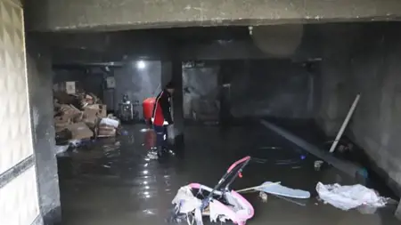 مياه الأمطار تغمر 30 منزلا في ماردين التركية مياه الأمطار تغمر 30 منزلا في ماردين التركية