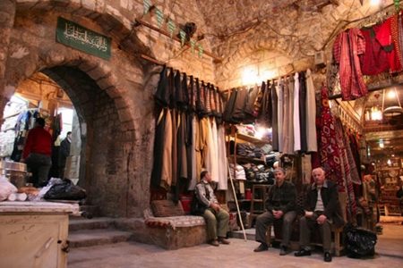 وفد من حزب العدالة والتنمية يزور حلب التاريخية ولتعزيز التعاون التنموي