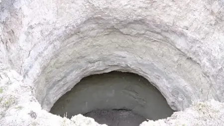 حفرة مخيفة جديدة تتشكل بولاية قونية حفرة مخيفة جديدة تتشكل بولاية قونية