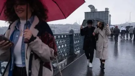 عاجل:أمطار غزيرة تضرب إسطنبول عاجل:أمطار غزيرة تضرب إسطنبول