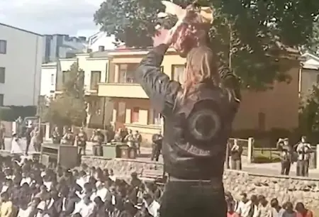 استفزاز قرب مسجد في ليتوانيا أثناء صلاة الجمعة يثير تدخلاً أمنياً