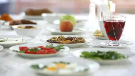 وزارة الصحة التركية تصدر توصيات هامة بالتغذية الصحية خلال شهر رمضان