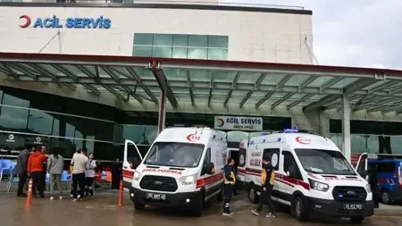 انقلاب حافلة مدرسية تقل طلابا في مدينة سامسون انقلاب حافلة مدرسية تقل طلابا في مدينة سامسون