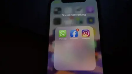 الاتحاد الأوروبي يفرض غرامة مالية باهظة على "واتساب" الاتحاد الأوروبي يفرض غرامة مالية باهظة على "واتساب"