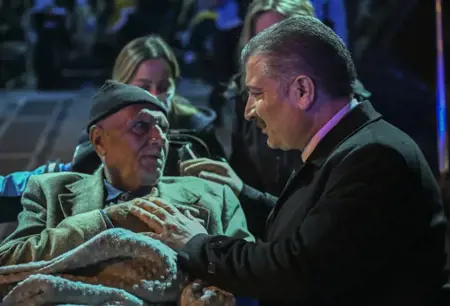 فخر الدين قوجة يحضر مرضى السرطان من غزة إلى أنقرة فخر الدين قوجة يحضر مرضى السرطان من غزة إلى أنقرة