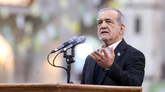 بزشكيان يرسم خطوط طهران الحمراء في مضيق هرمز