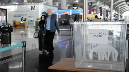 بدء وضع صناديق الاقتراع في مطار اسطنبول بدء وضع صناديق الاقتراع في مطار اسطنبول