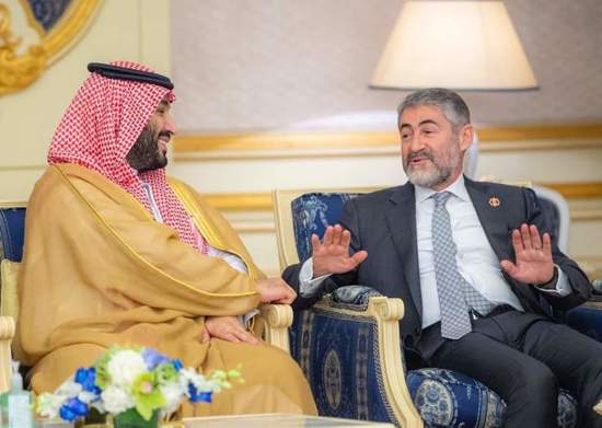 ولي العهد السعودي يلتقي بوزير الخزانة والمالية التركي