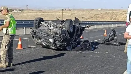 عاجل :مصرع 3 أشخاص في حادث انقلاب سيارة في ديار بكر عاجل :مصرع 3 أشخاص في حادث انقلاب سيارة في ديار بكر