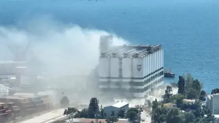 عاجل: تركيا ..وفاة شخص آخر أصيب في انفجار بصوامع قمح بمنطقة درينجة عاجل: تركيا ..وفاة شخص آخر أصيب في انفجار بصوامع قمح بمنطقة درينجة