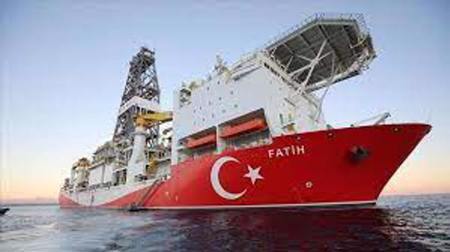 سفينة الفاتح التركية تبدأ التنقيب في البحر الأسود