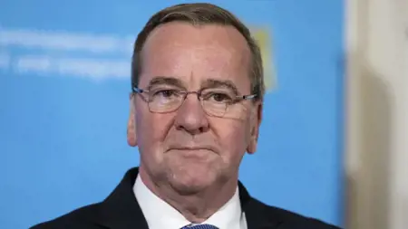 ألمانيا تعرض الدعم العسكري لإسرائيل في حربها على غزة ألمانيا تعرض الدعم العسكري لإسرائيل في حربها على غزة