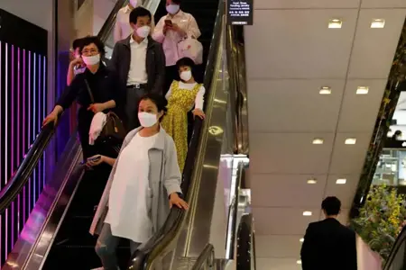 إصابات نتيجة عطل في سلم متحرك في كوريا الجنوبية إصابات نتيجة عطل في سلم متحرك في كوريا الجنوبية