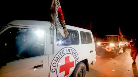 نشر قائمة بأسماء 33 أسيراً إسرائيلياً سيتم إطلاق سراحهم ضمن المرحلة الأولى من اتفاق تبادل الأسرى في غزة نشر قائمة بأسماء 33 أسيراً إسرائيلياً سيتم إطلاق سراحهم ضمن المرحلة الأولى من اتفاق تبادل الأسرى في غزة