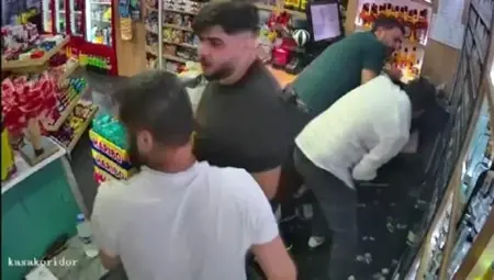 جريمة بشعة تهز منطقة أسنيورت بإسطنبول.. والشرطة تعتقل أحد الجناة