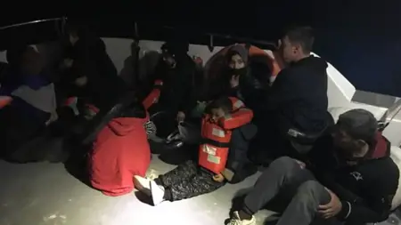 إنقاذ 10 مهاجرين غير نظاميين قبالة سواحل أيفاجيك إنقاذ 10 مهاجرين غير نظاميين قبالة سواحل أيفاجيك