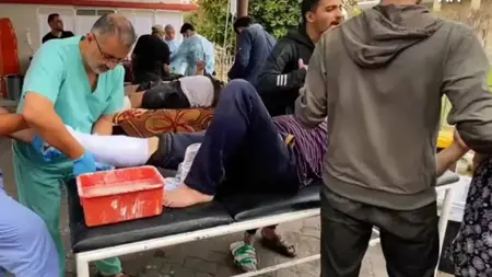 حصار طواقم الهلال الأحمر الفلسطيني داخل مستشفى الأهلي المعمداني في غزة حصار طواقم الهلال الأحمر الفلسطيني داخل مستشفى الأهلي المعمداني في غزة