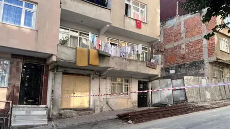 انزلاق أرضية مبنى مكون من 5 طوابق في إيسنلر