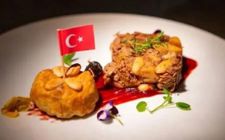 إلى عشاق الأكل .. أشهر الأطباق التركية في العالم