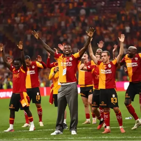 غلطة سراي يفوز على غوزتبه 3-2 بأهداف ليائو وباتراكوف في أول ظهور رسمي له