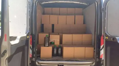 ضبط 3 آلاف و 800 لتر من زيت الزيتون المغشوش في بورصة ضبط 3 آلاف و 800 لتر من زيت الزيتون المغشوش في بورصة