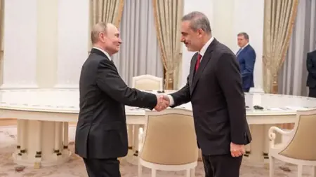 وزير الخارجية التركي يجري محادثات في روسيا وزير الخارجية التركي يجري محادثات في روسيا