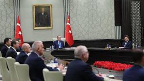 تركيا تعدل وزارات العدالة والداخلية: صدمة البرلمان