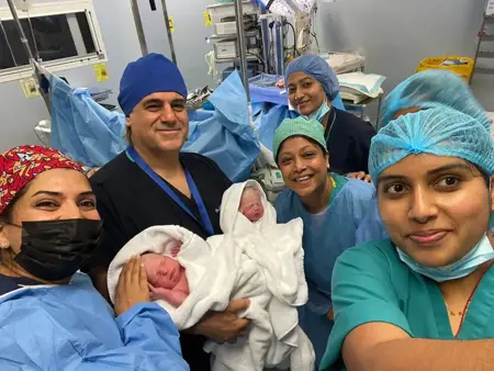 فرحة لا توصف..سورية تنجب توأماً بعد 14 عاماً من  السعي والصبر فرحة لا توصف..سورية تنجب توأماً بعد 14 عاماً من  السعي والصبر