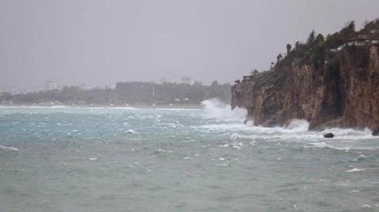 الأرصاد الجوية في تركيا تحذر من عواصف رعدية في البحر الأسود والبحر الأبيض المتوسط الأرصاد الجوية في تركيا تحذر من عواصف رعدية في البحر الأسود والبحر الأبيض المتوسط