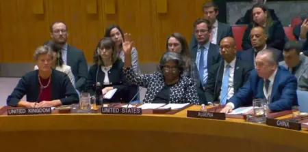 الصين وروسيا يتهمون الأمم المتحدة ومجلس الأمن بالتواطؤ في حرب غزة الصين وروسيا يتهمون الأمم المتحدة ومجلس الأمن بالتواطؤ في حرب غزة