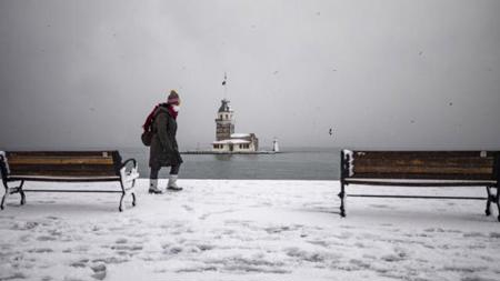 لـ 5 أيام متتالية.. الثلوج الكثيفة تزور إسطنبول مجددًا