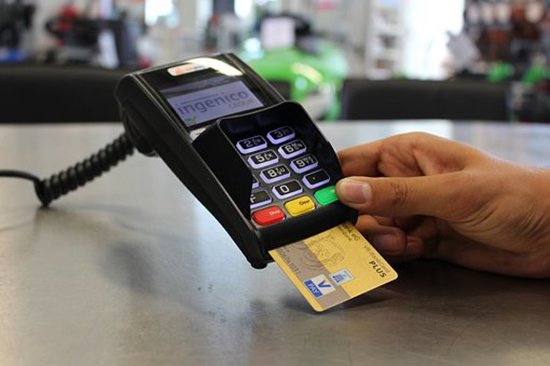 تركيا تعلن رفع الحد الأقصى للمدفوعات غير التلامسية تركيا تعلن رفع الحد الأقصى للمدفوعات غير التلامسية