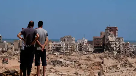 وصول 38 طائرة مساعدات من 17 دولة إلى ليبيا وصول 38 طائرة مساعدات من 17 دولة إلى ليبيا