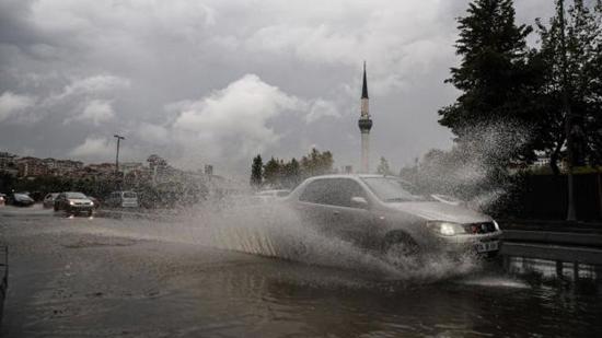 الأرصاد التركية تطلق الإنذار الأصفر لـ11 مدينة.. وإدارة الكوارث تحذر من الفيضانات