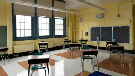 مدرس بالولايات المتحدة يهدد تلميذًا بقطع رأسه بسبب "إسرائيل" مدرس بالولايات المتحدة يهدد تلميذًا بقطع رأسه بسبب "إسرائيل"