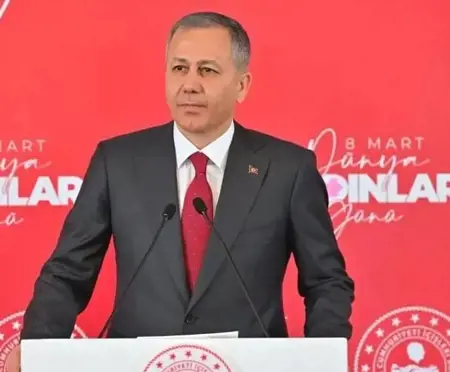 تركيا تضع شروطًا جديدة لإصدار إقامات الأجانب عموما والسوريين خصوصا تركيا تضع شروطًا جديدة لإصدار إقامات الأجانب عموما والسوريين خصوصا