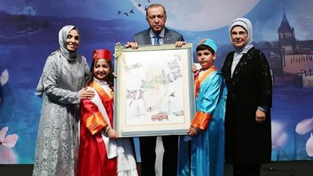 أردوغان  يحضر حفل تخرج حفيده   